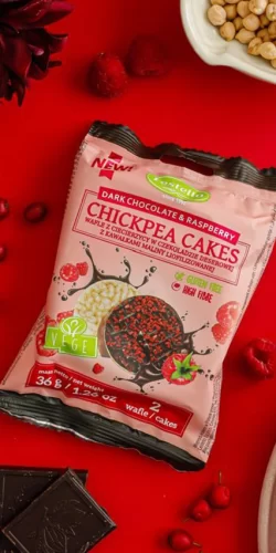 lestello-dark-chocolate-and-rasberry-chickpea-cakes-petra-distribution